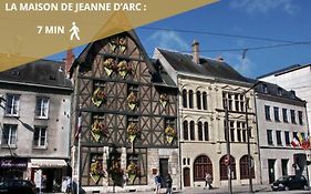 Studio Contemporain A Deux Pas De La Cathedrale
